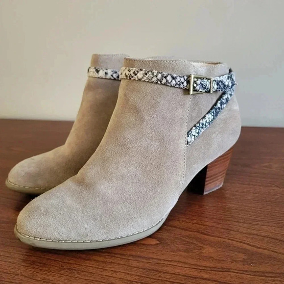 Vionic Upright Upton Taupe Suede Leather Ankle Booties(6) - Picture 1 of 9